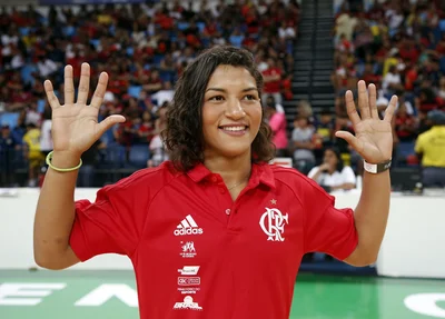 Sarah Menezes ganhou medalha de ouro pelo Flamengo no Rio de Janeiro