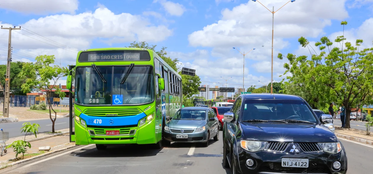 Acidente na avenida João XXIII