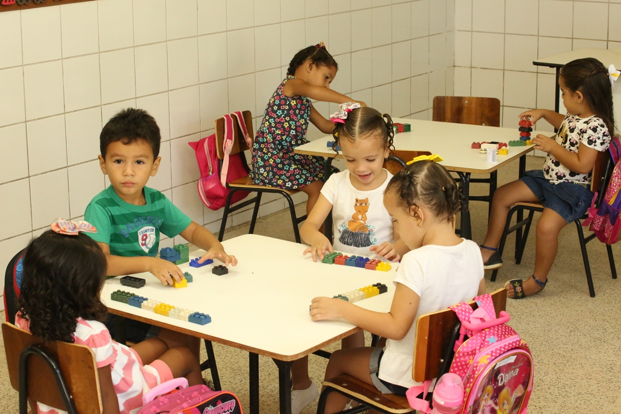 Início das aulas em Altos