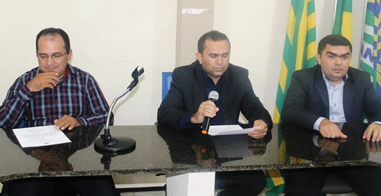 Mesa diretora da Câmara Municipal de Santana do Piauí