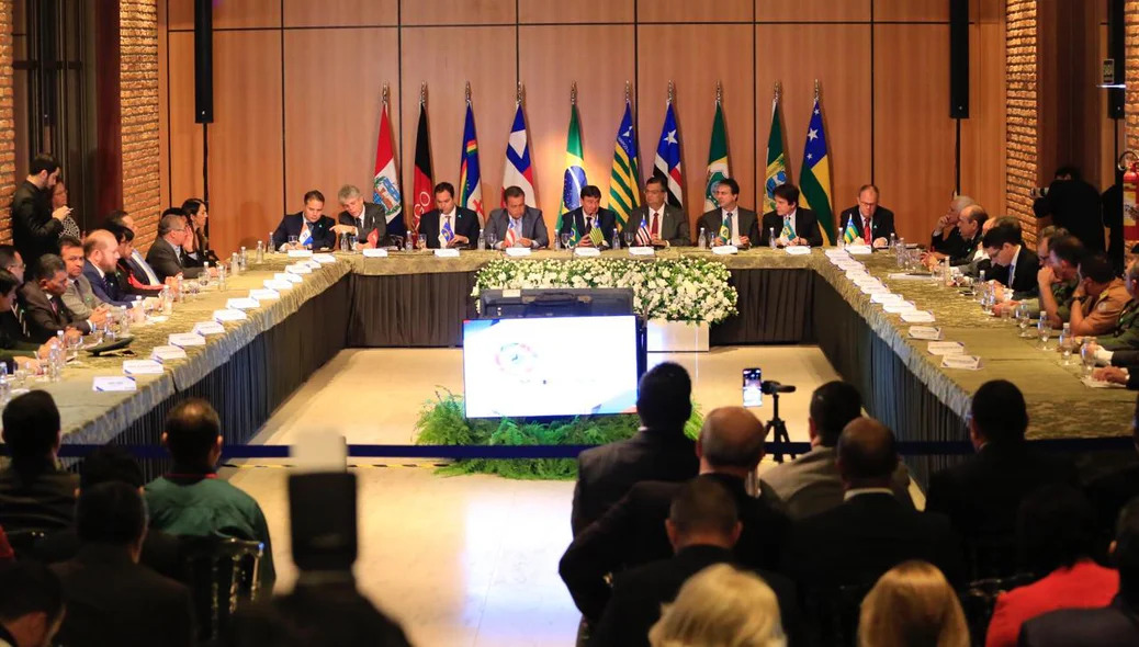 Governadores dos nove estados do Nordeste reunidos