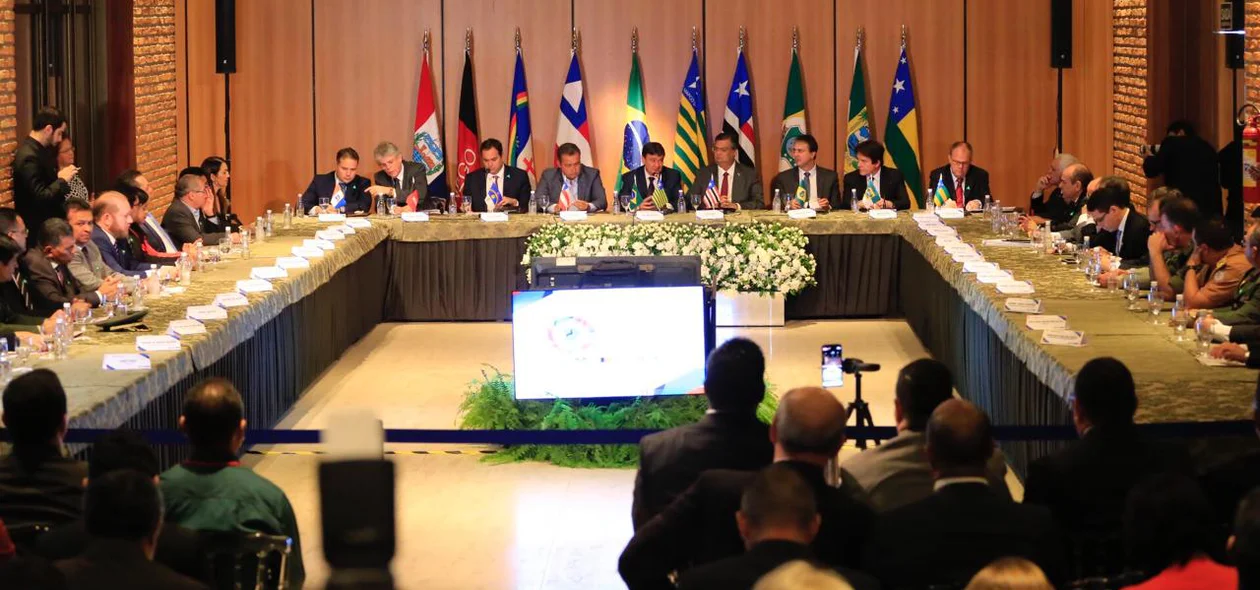 Governadores dos nove estados do Nordeste reunidos