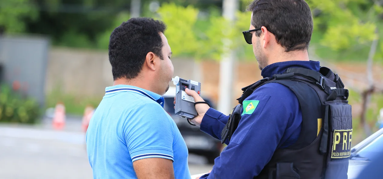 Teste de Bafómetro no motorista 