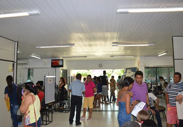 Eleitores lotam Cartório de Picos