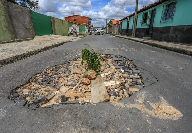  GP1 registra buracos e galerias sem proteção no Dirceu II