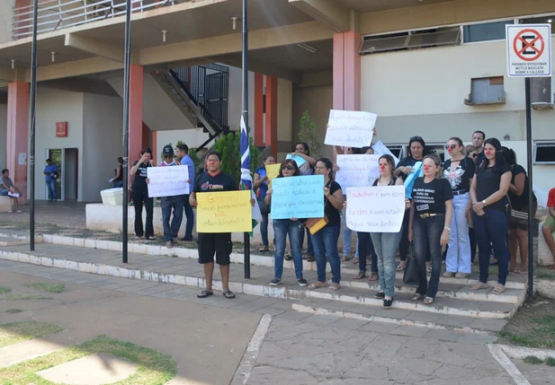 Manifestação de protesto reúne número inexpressivo de servidores 