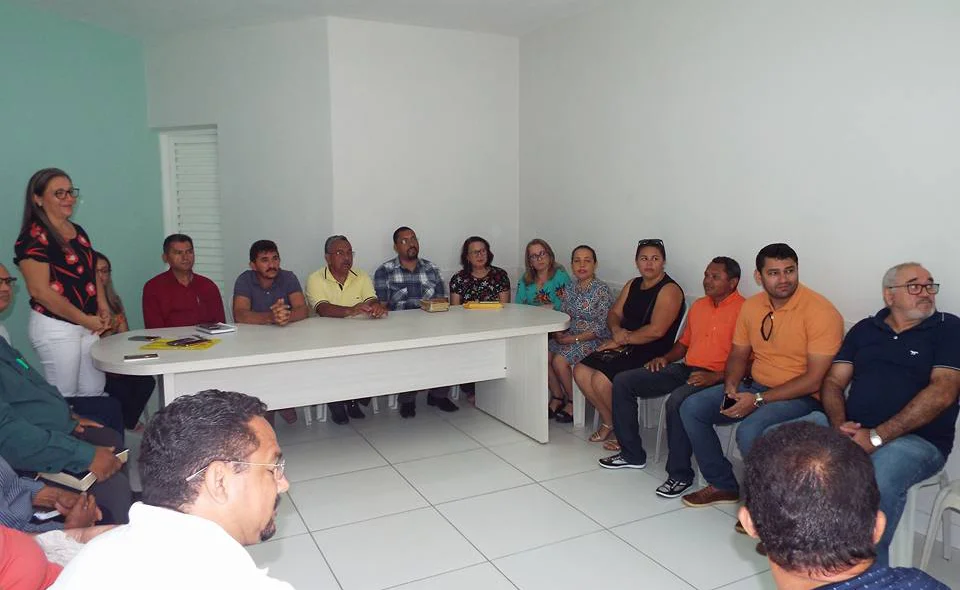 Prefeita reuniu sua equipe para um café da manhã  