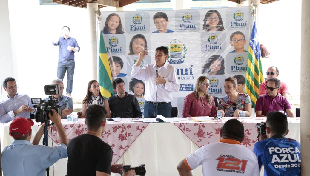 Wellington Dias discursando 