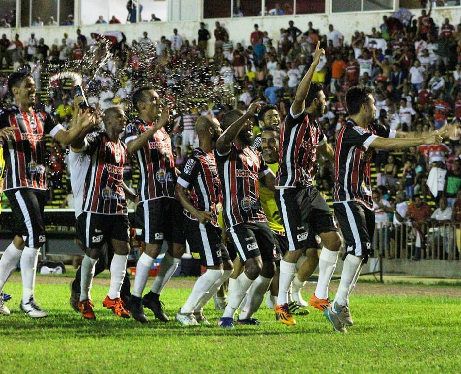 River-PI vence partida no Albertão