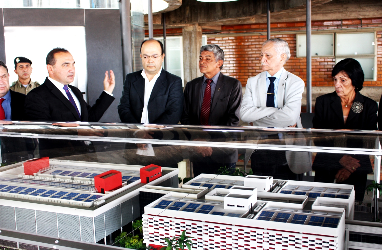 Erivan Lopes apresenta nova maquete da sede do TJ