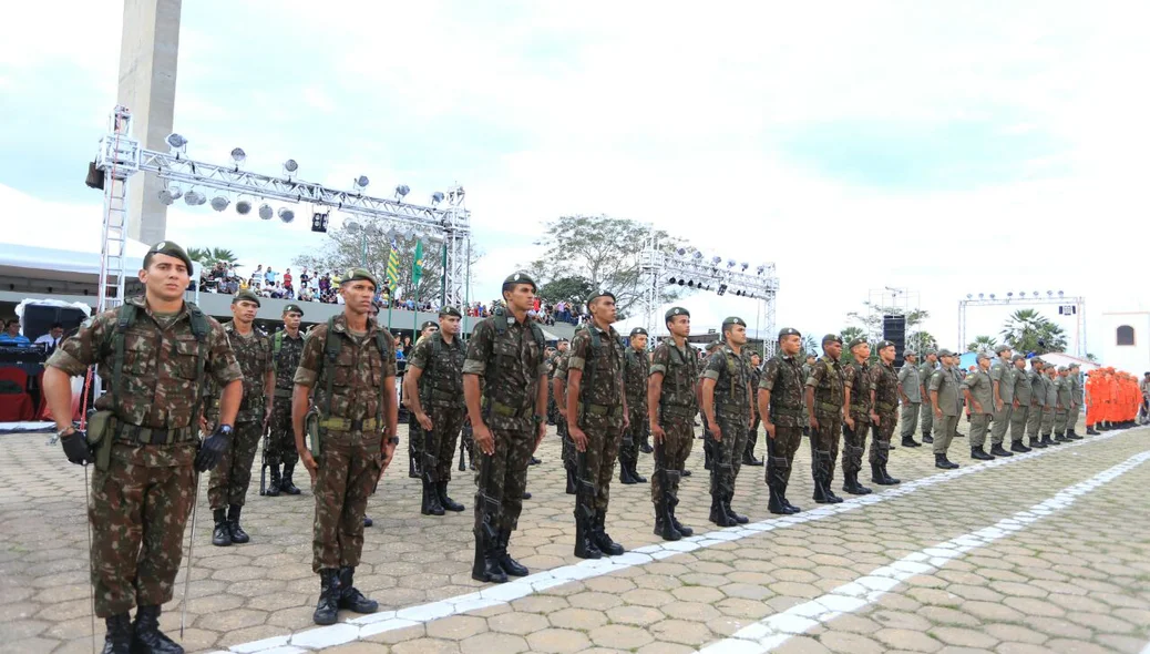 Militares em formação