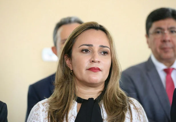 Rejane Dias no culto participa do culto pelos 195 anos da Batalha do Jenipapo