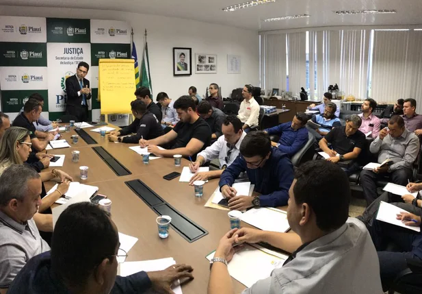Reunião realizada por Daniel Oliveira