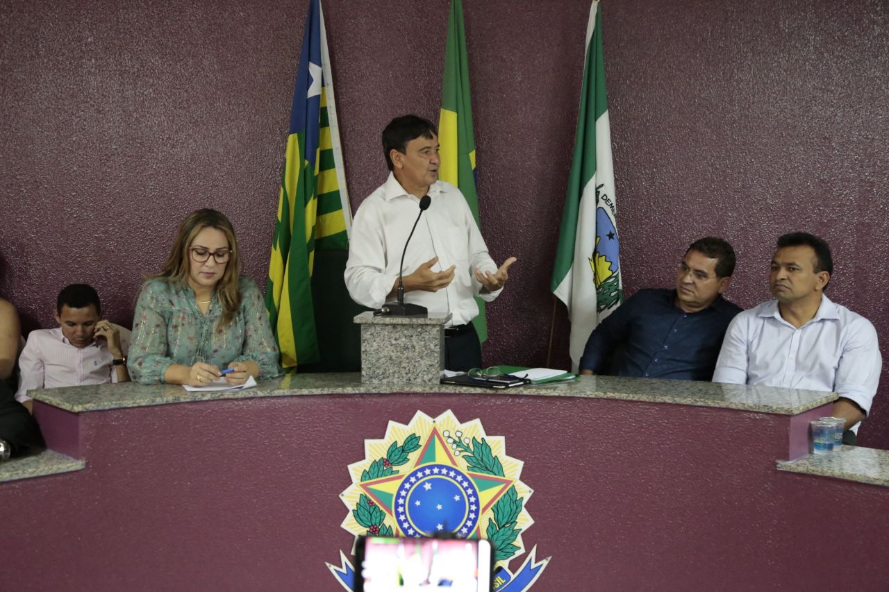 Wellington Dias autorizou obras de mobilidade urbana, segurança e saúde