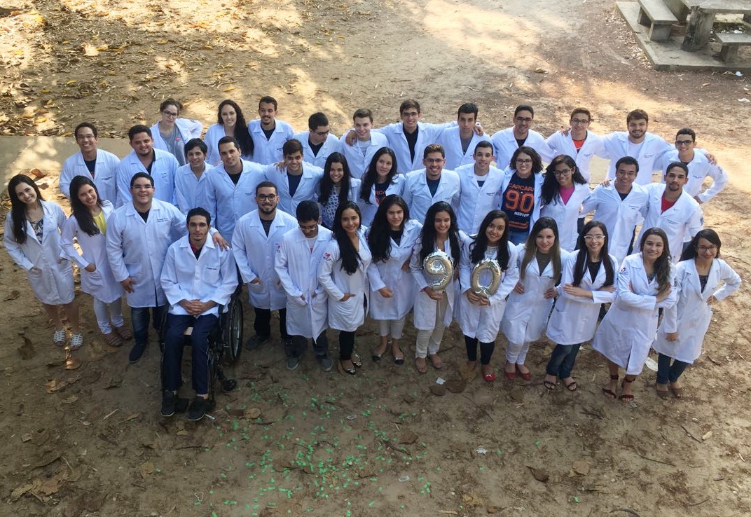 Estudantes do curso de Medicina que participaram da campanha