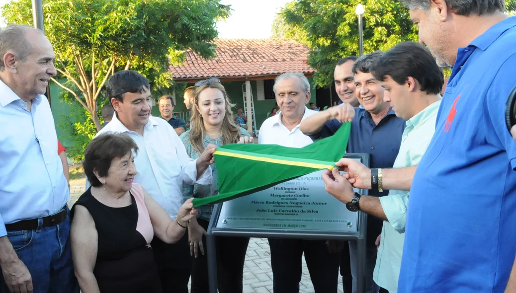 Governo inaugura e autoriza obras e ações para Monsenhor Gil 