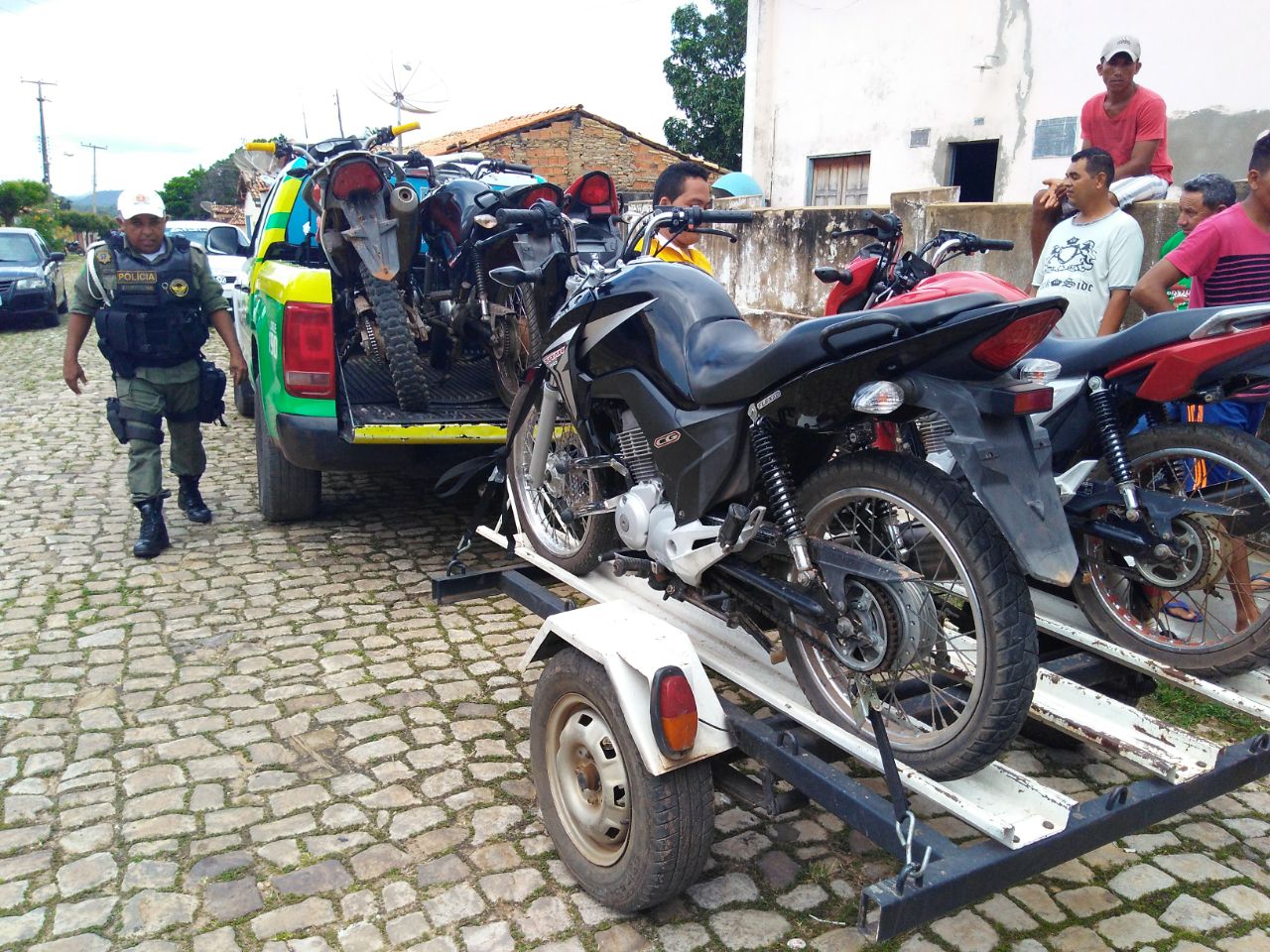Motocicletas apreendidas pela Polícia Civil e Militar