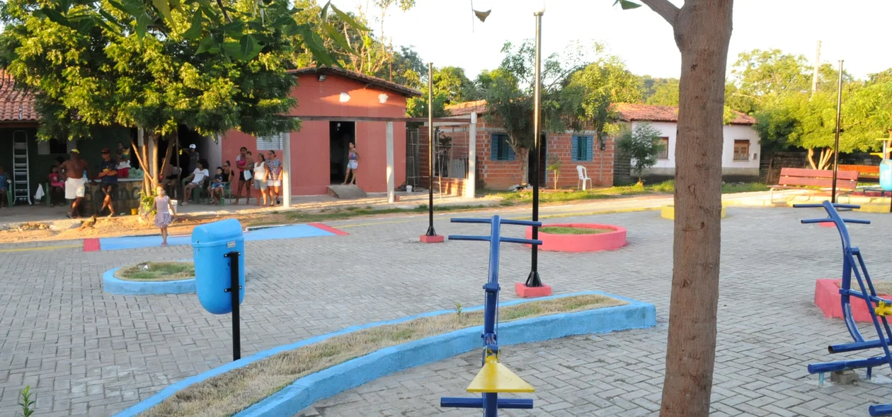 Praça Piçarreira em Monsenhor Gil 