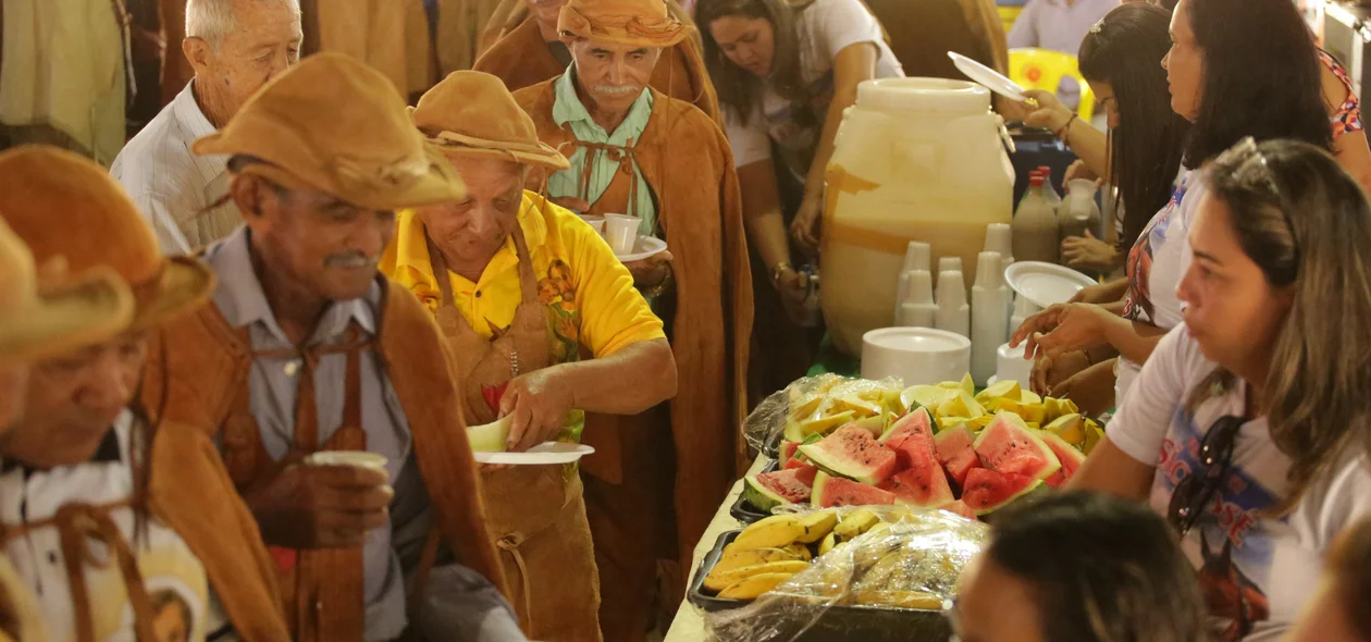 Vaqueiros se reúnem em almoço