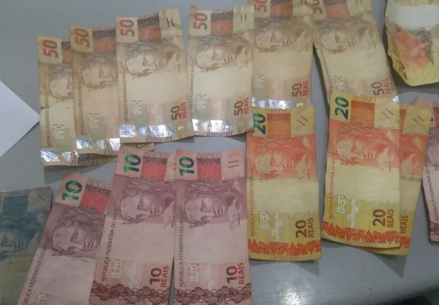 Dinheiro oferecido à Polícia Militar como suborno