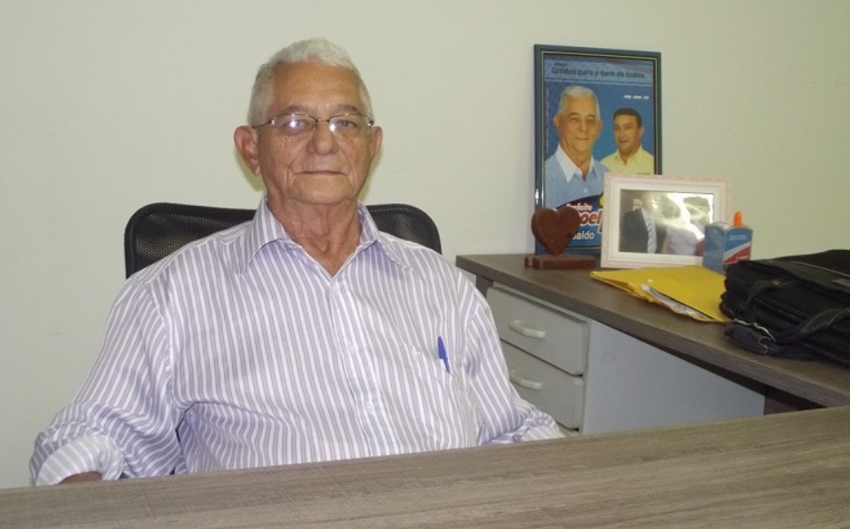 Ex-prefeito Manoel Emídio