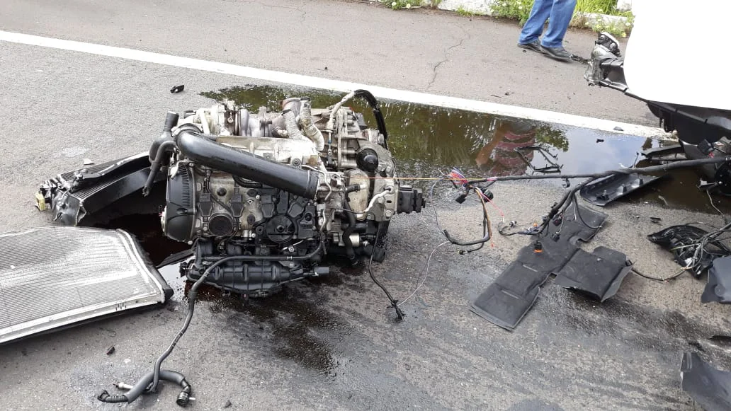 Peças do veículo ficaram pela BR 343