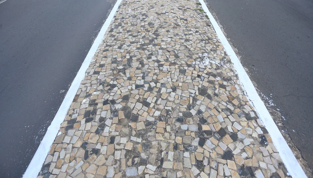 Calçadas reurbanizadas e acessíveis