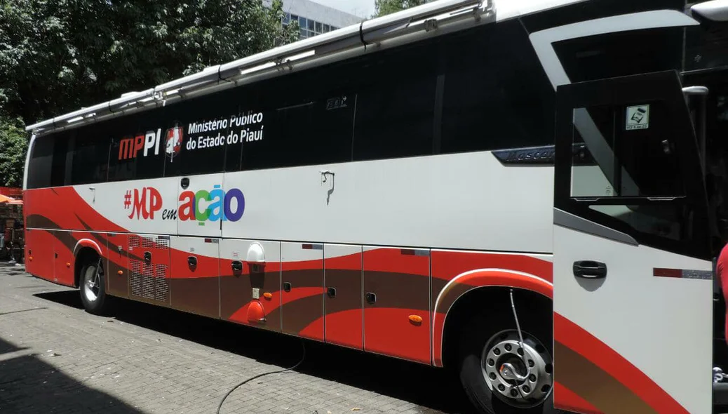 Ônibus itinerante do Procon