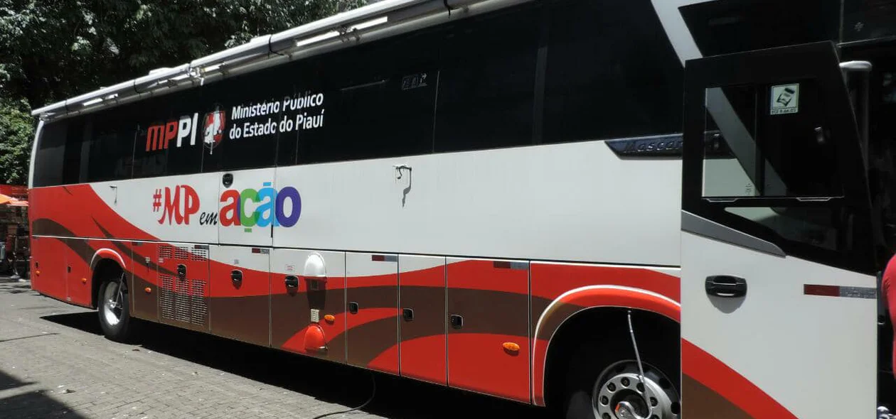 Ônibus itinerante do Procon