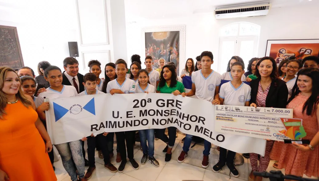 Alunos da Unidade Escolar Monsenhor Raimundo Nonato Melo