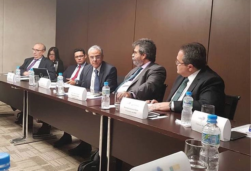 Reunião na CNI