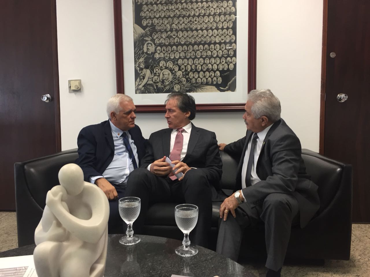 Themístocles com o senador Eunício Oliveira, e com o senador Elmano Férrer, tratando de interesses do Estado do Piauí.