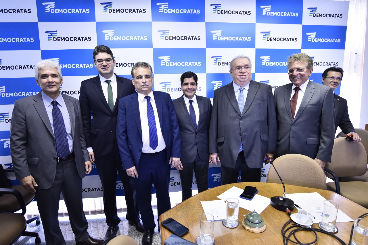 Autoridades políticas participaram da filiação de Robert Rios ao DEM