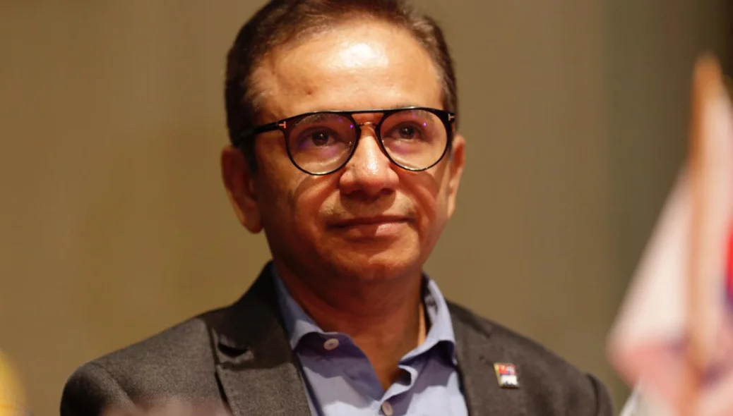 Dr. Hélio na filiação de Fábio Abreu 