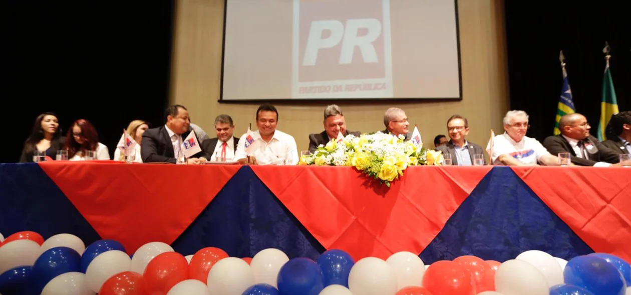 Fábio Abreu se filiou hoje ao PR 