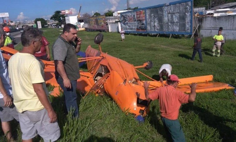 Aeronave de pequeno porte cai na Rodovia Presidente Dutra