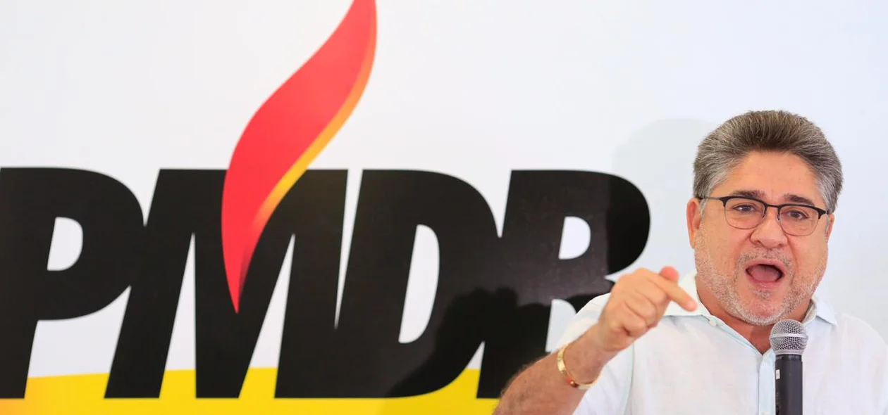 Deputado João Mádison discursa em evento de filiação do MDB