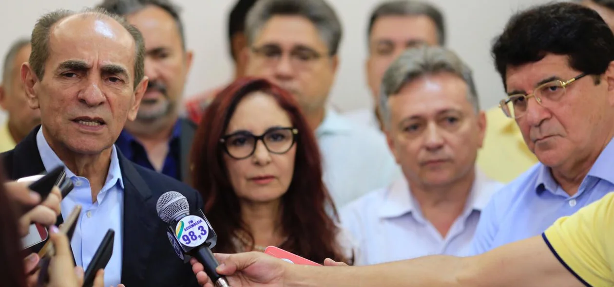 Marcelo Castro acompanhado de Liziê e Ismar Marques