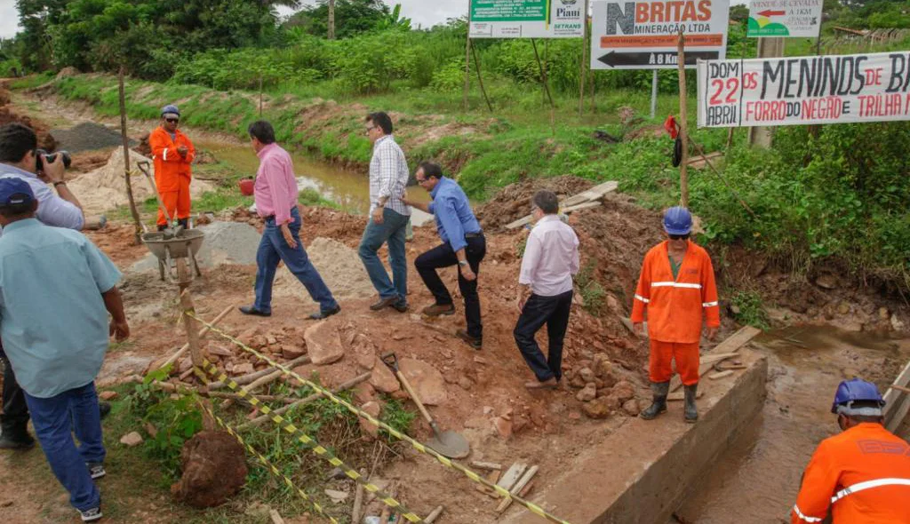 Governador vista obras no município de Nazária