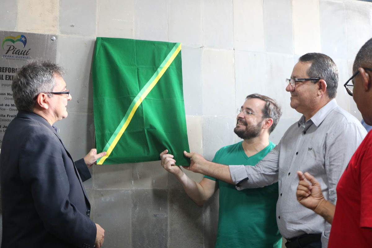 Inauguração do Teatro Saraiva em Parnaíba