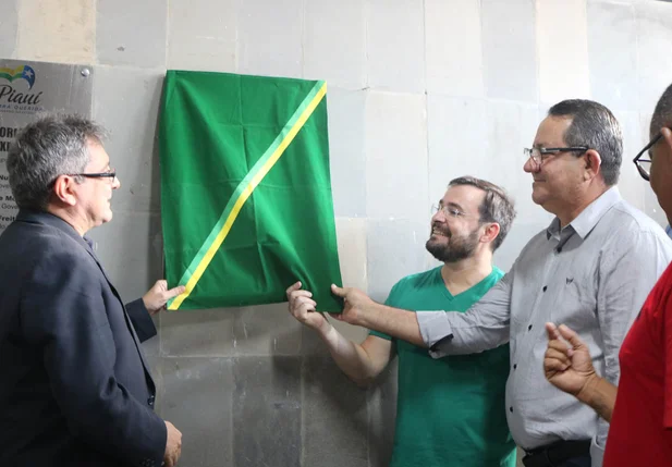 Inauguração do Teatro Saraiva em Parnaíba