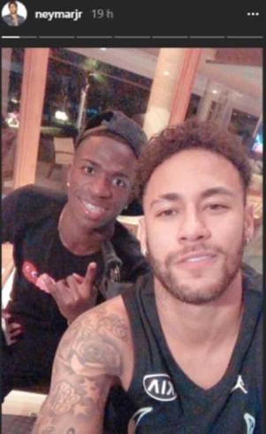 Neymar e Vinícius Júnior 