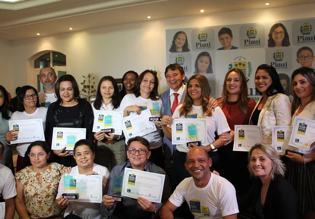 Homenagem aos Alunos das Escolas Públicas Aprovados no Vestibular