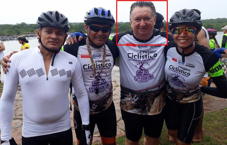 Atualpa Rodrigues de Carvalho e ciclistas