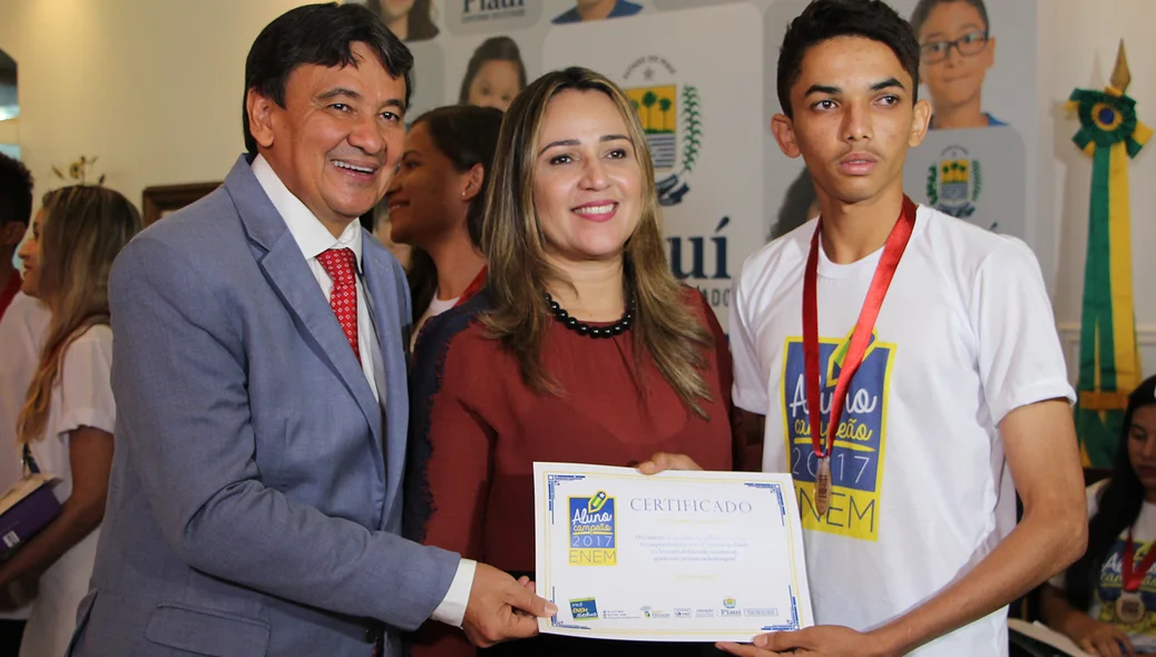 Entrega de Certificados a alunos 