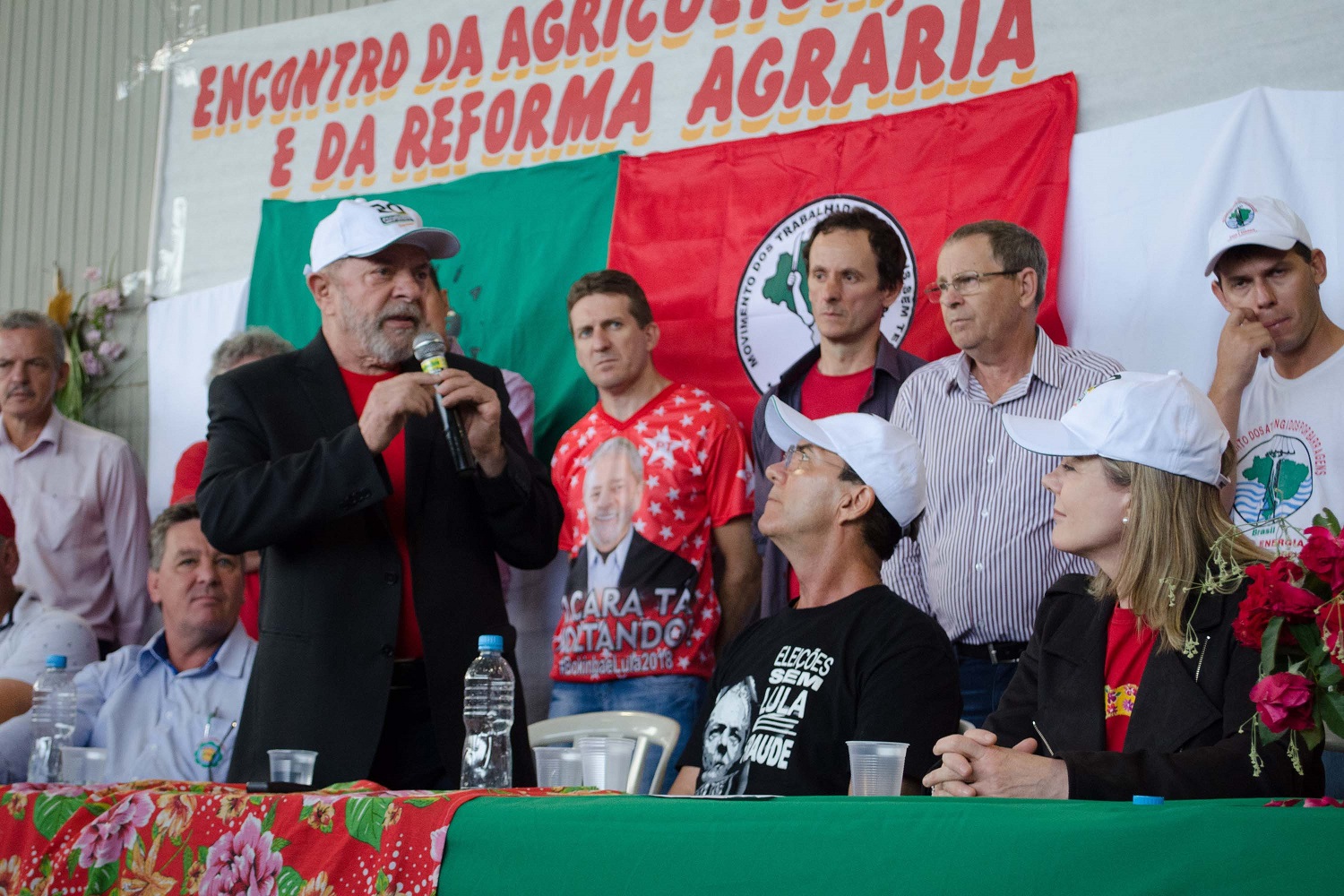 Ex-presidente Lula durante caravana em Santa Catarina