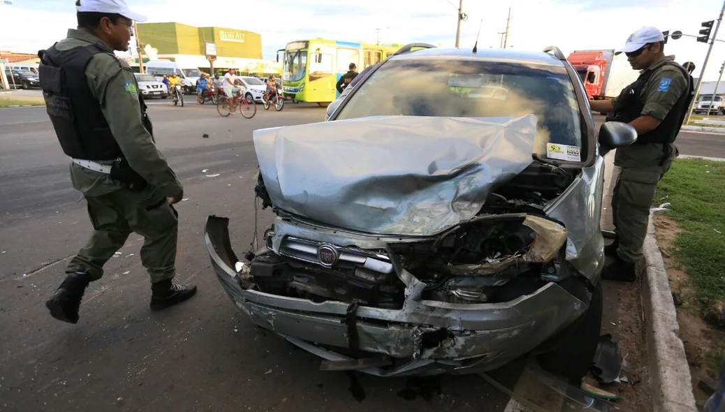 Frente do Idea ficou destruído