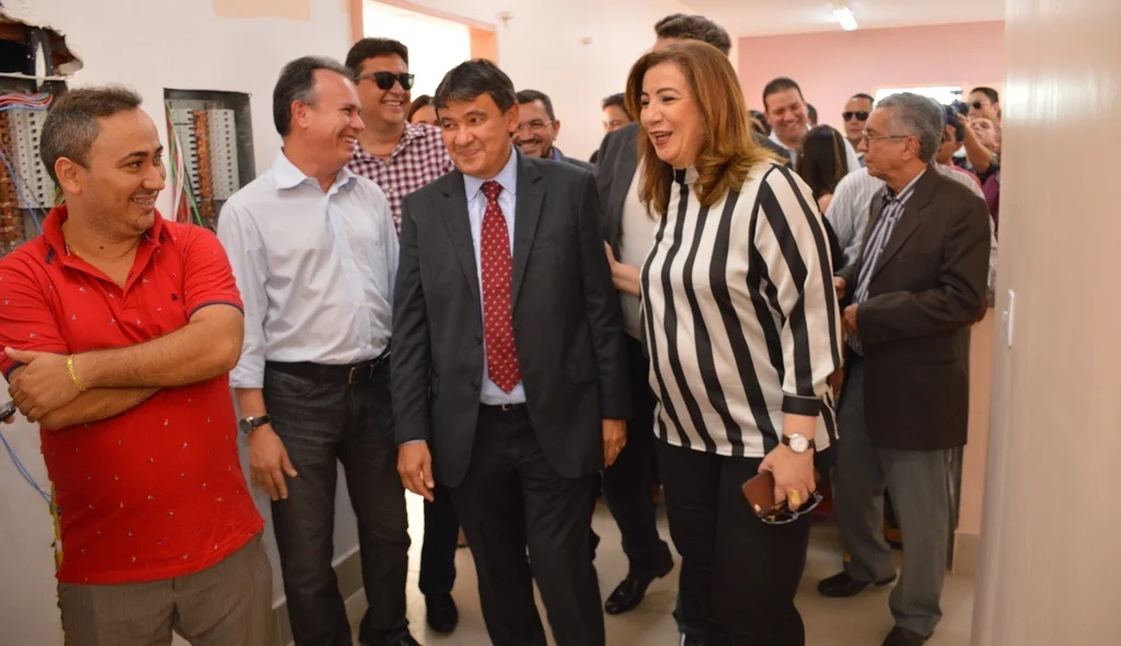 Governador vistoria obras de ampliação do Hospital Justino Luz