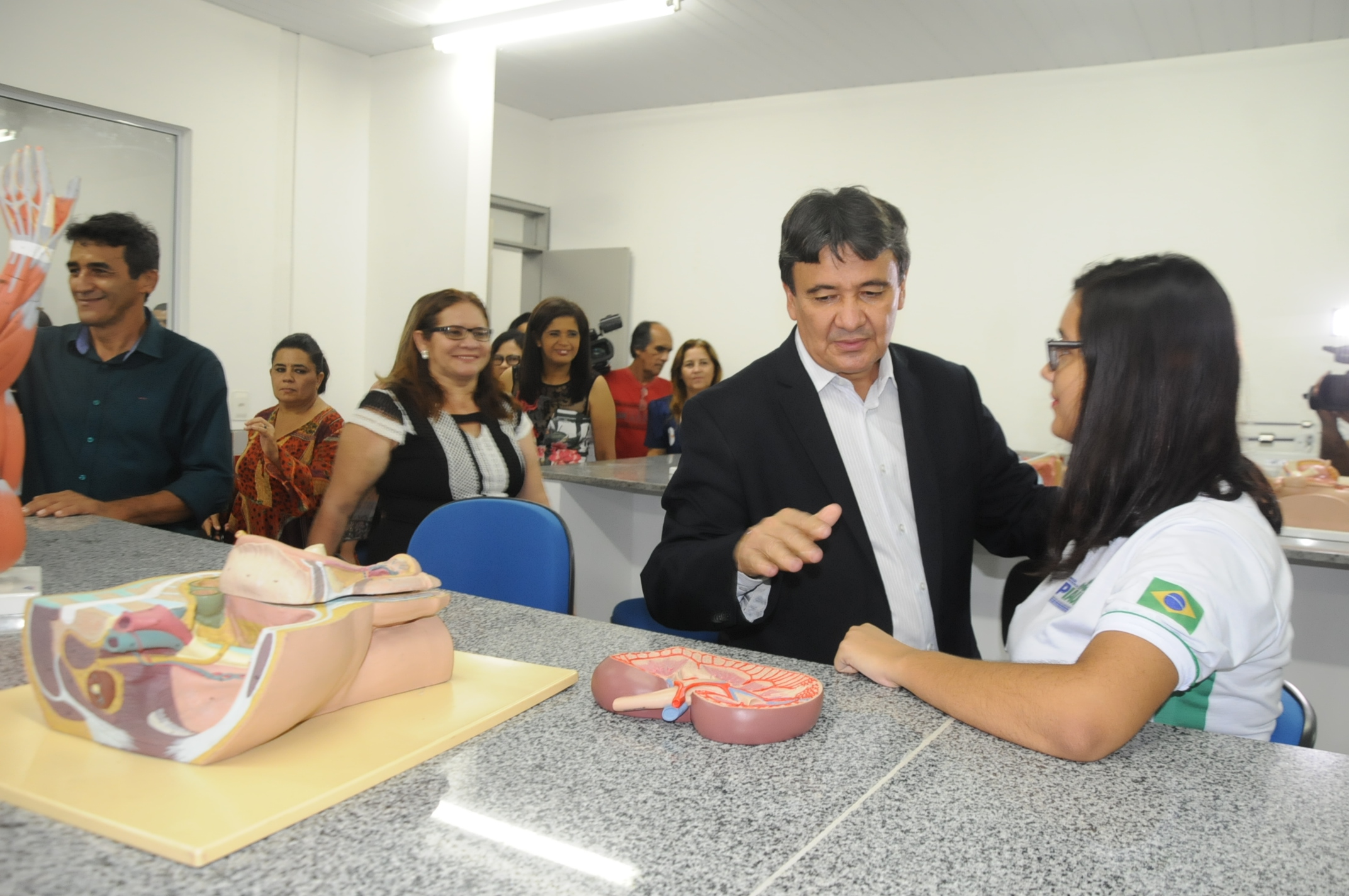 Wellington Dias inaugura centro educacional