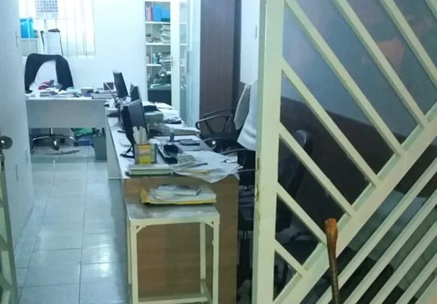 Escritório que foi alvo da dupla